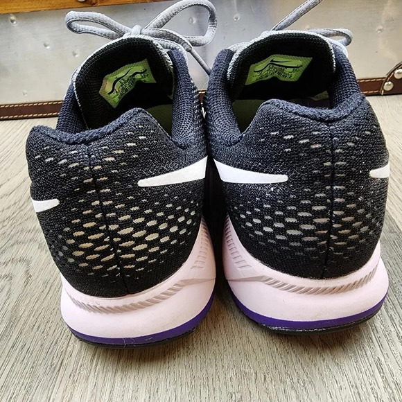***SOLD**** Nike Zoom Pegasus 33 Sneakers size 8 - Picture 6 of 10